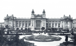 budapest-ujepulet-szabadsag-ter-tozsdepalota.jpg